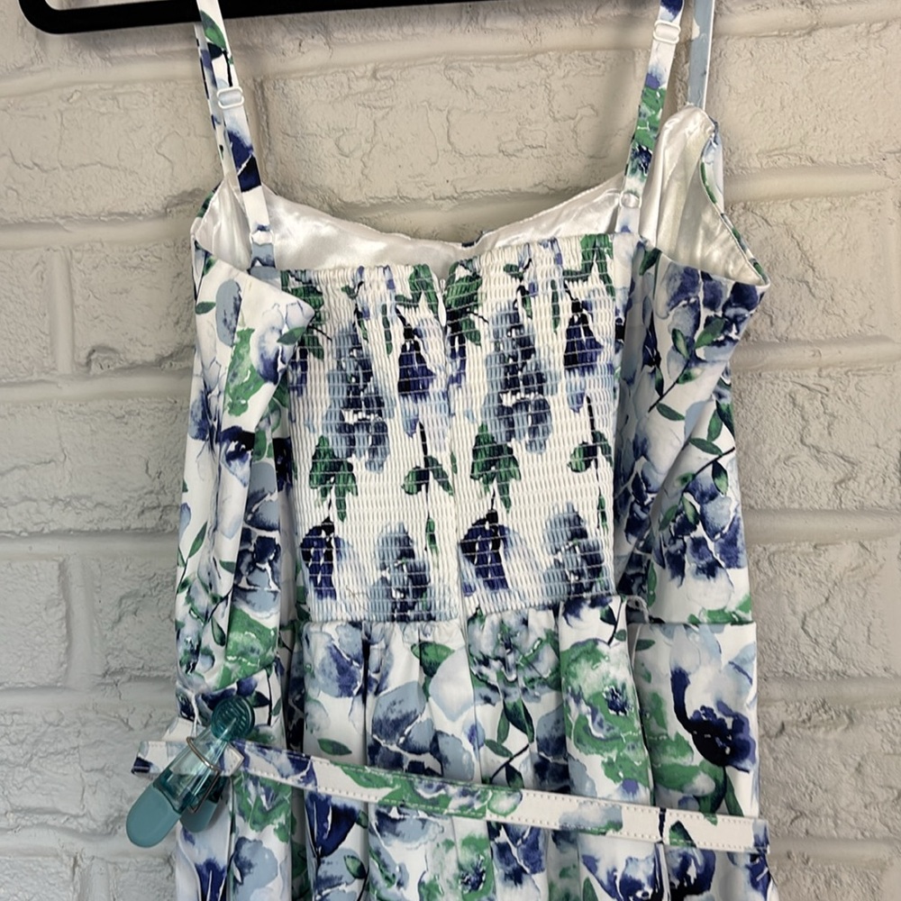White House Black Market Smocked Floral Belted Dress Size 10 - Picture 7 of 9